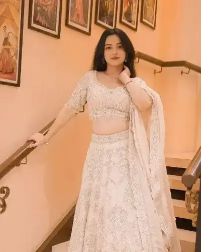 Escort Queula